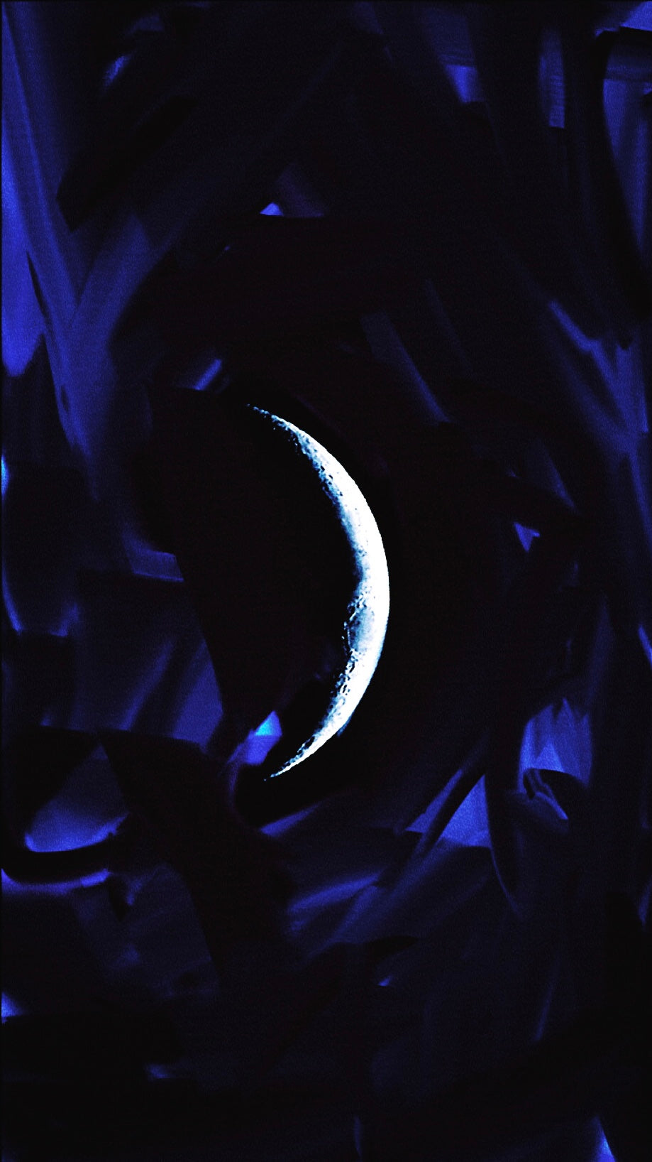 Luna misteriosa astratta